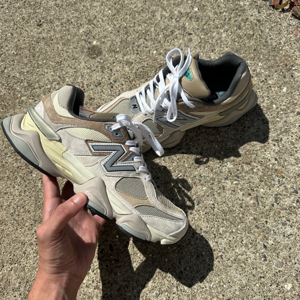 Size 8.5 - New Balance 9060 Sea Salt 2023